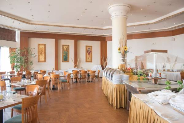 Ramada Plaza Thraki