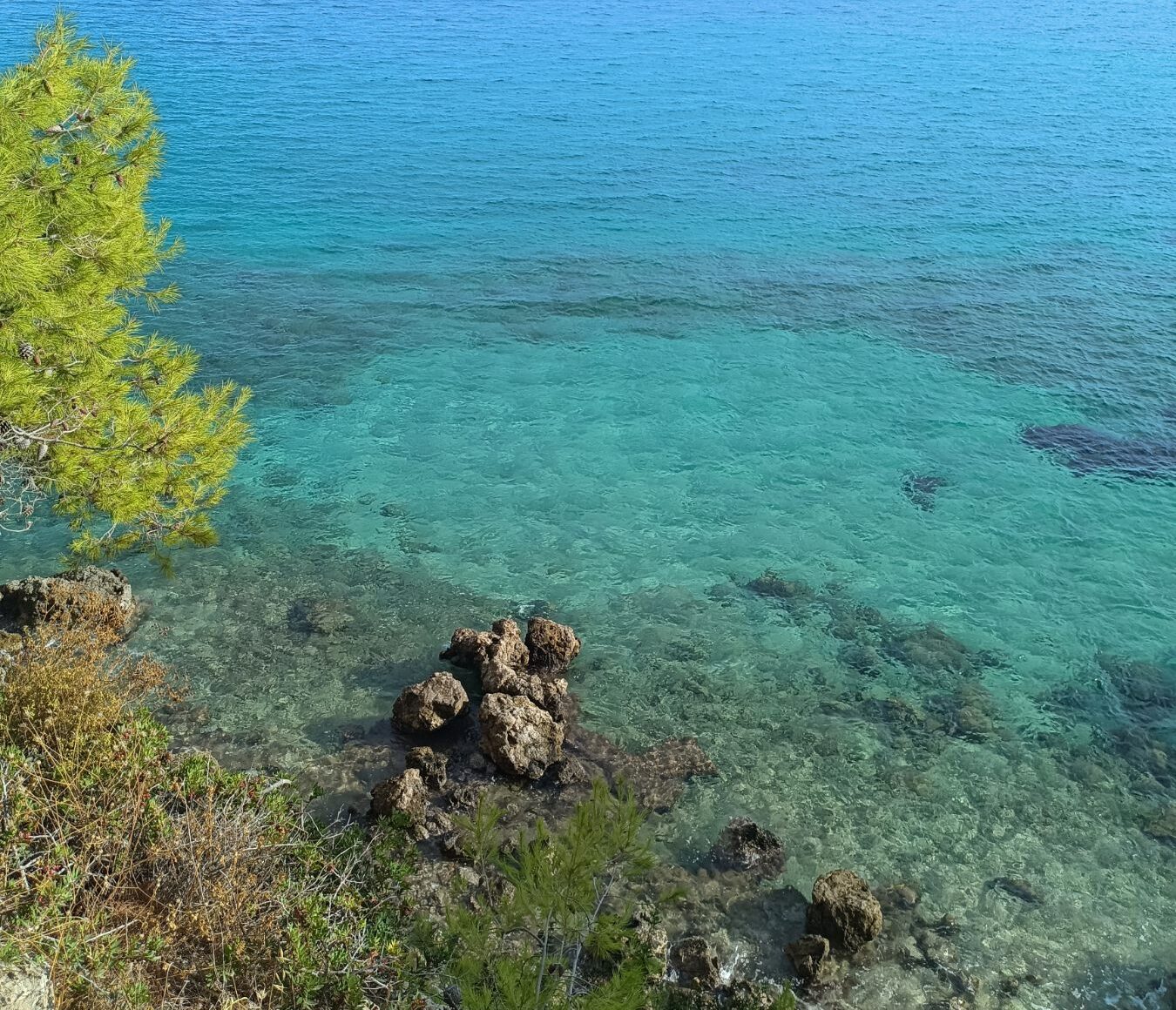 Agistri Island: Color Turquoise
