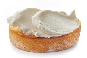 toasted bread with cream cheese
