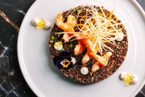 Varoulko quinoa-black-salad-shrimp